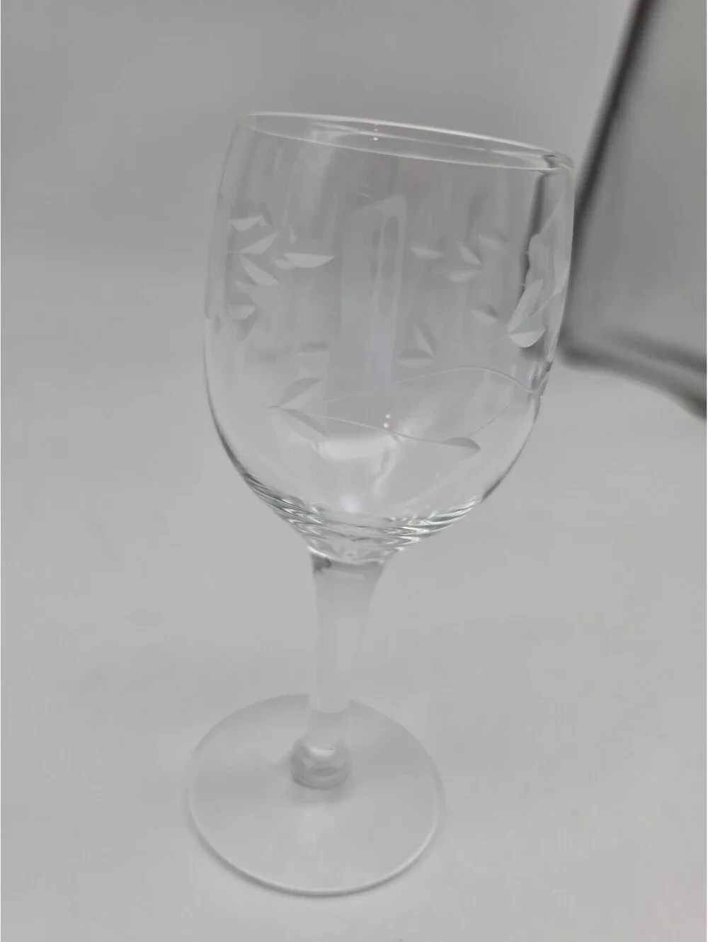 Set of 6 Princess House Clear Etched Red Wine Glasses with Leaf Pattern
